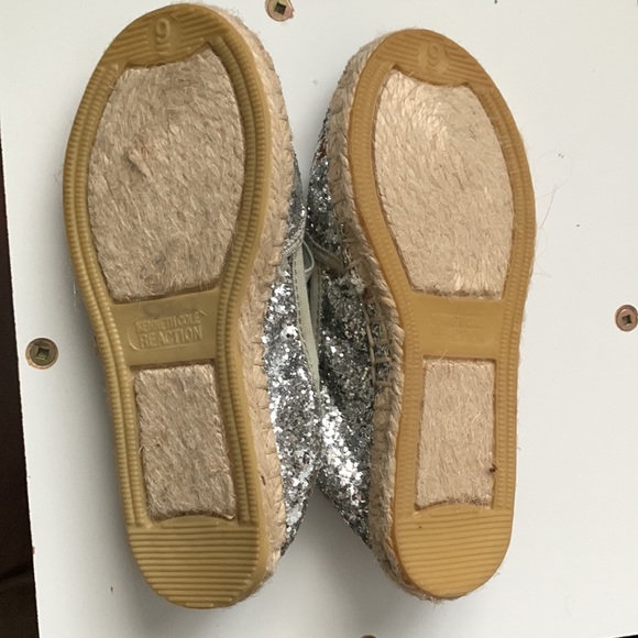 Girls size 9 silver sparkly Kenneth Cole espadrilles - Picture 4 of 6